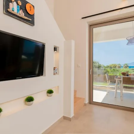 Willa Aktis Elegant *