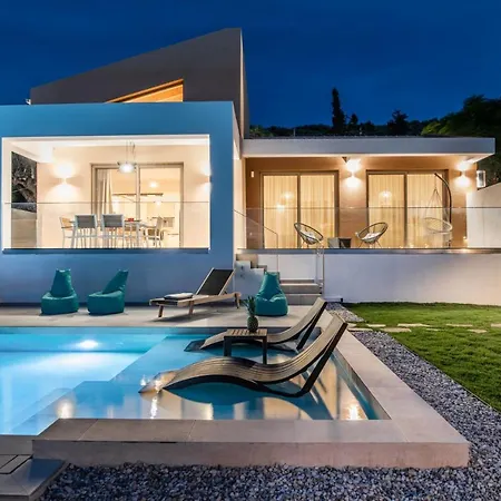 Villa Aktis Elegant *