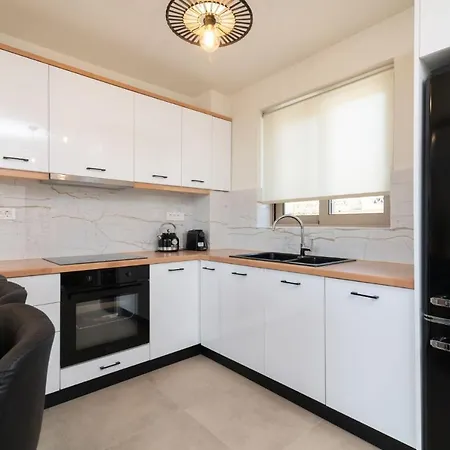 Βίλα Aktis Elegant *